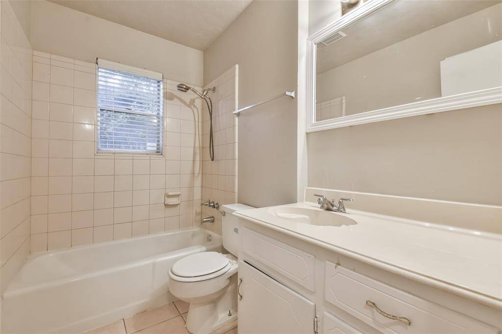 Secondary Bath.