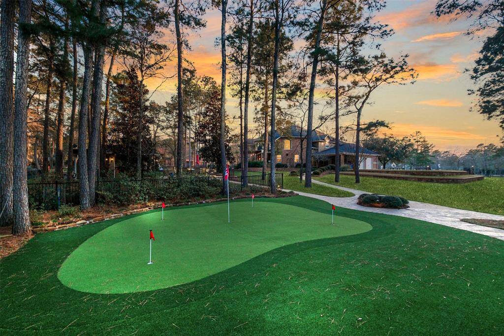 You don’t have to drive to the neighborhood golf course to practice putting; your putting green features two tees: 30 yards or 50 depending on your mood.