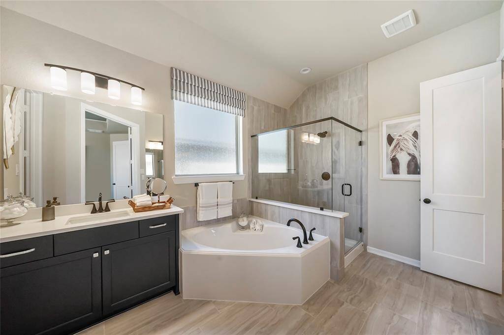 Photos are REPRESENTATIVE of the home /floor plan and are NOT of the actual home.  Selections, features, and room options may vary.  For more info., contact Chesmar Homes.