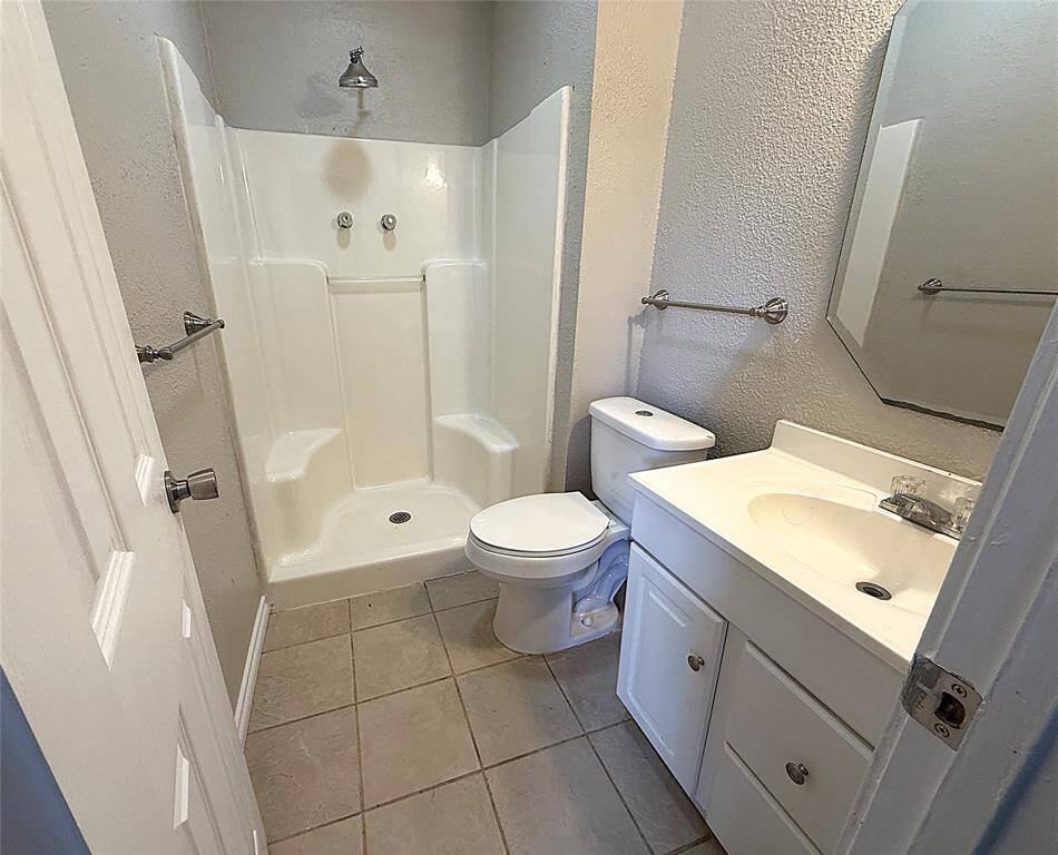4th Bath Room