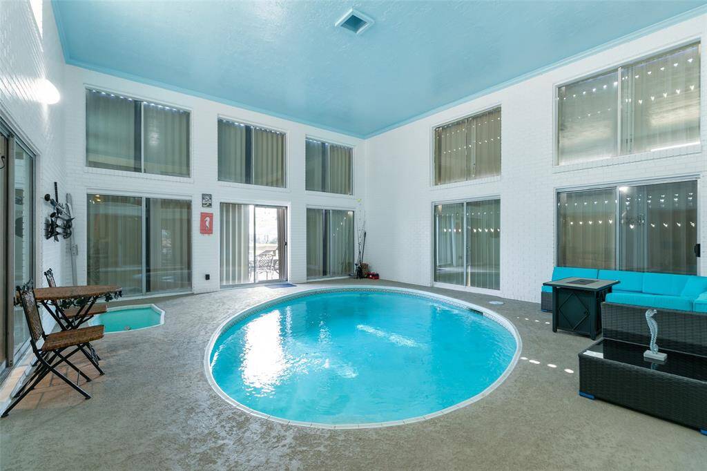 Indoor pool!