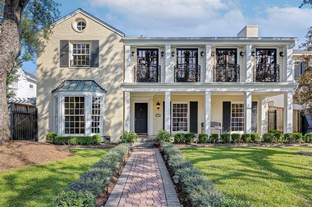 Open Saturday, March Beautiful New-Orleans-inspired River Oaks residence in a highly desirable quadrant Mid block location steps to excellent public and private schools. River Oaks is a premier neighborhood centrally located in metropolitan Houston.