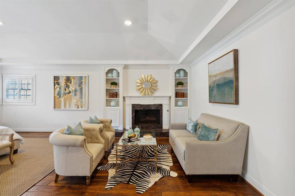 This additional living space offers boundless flexibility within the owner's primary suite. Relax and watch a captivating NetFlix series, or create an area for a baby's crib/dog bed, workstation or exercise niche.