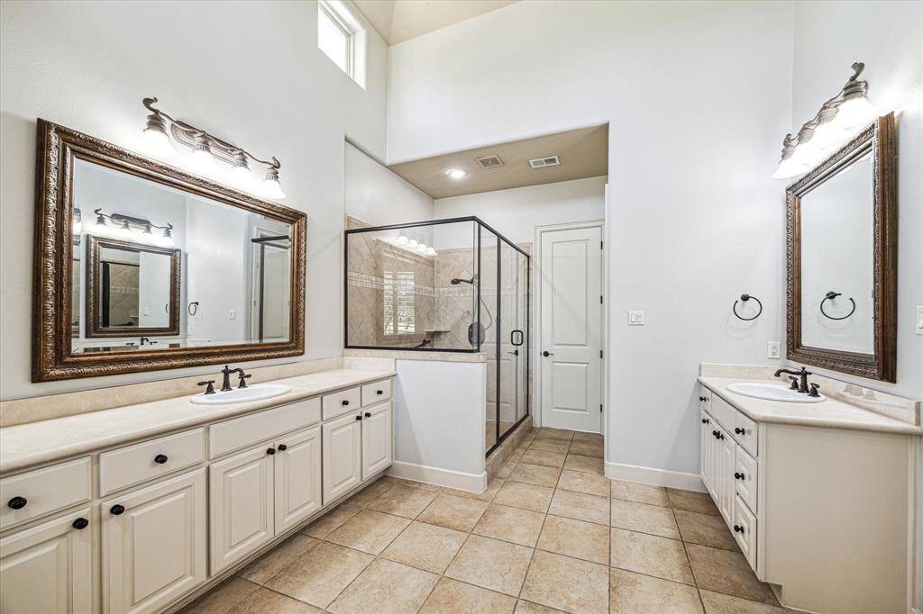 Another view of this exceptional space of the primary en-suite bathroom.