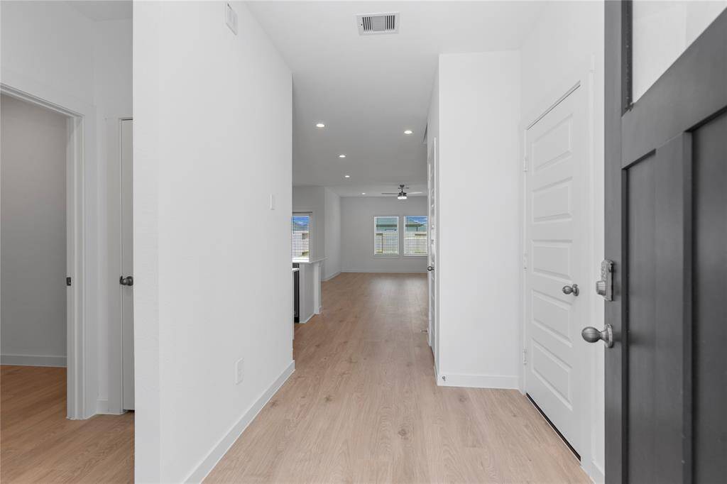 *Images and 3D tour are for illustration only and options may vary from home as built.