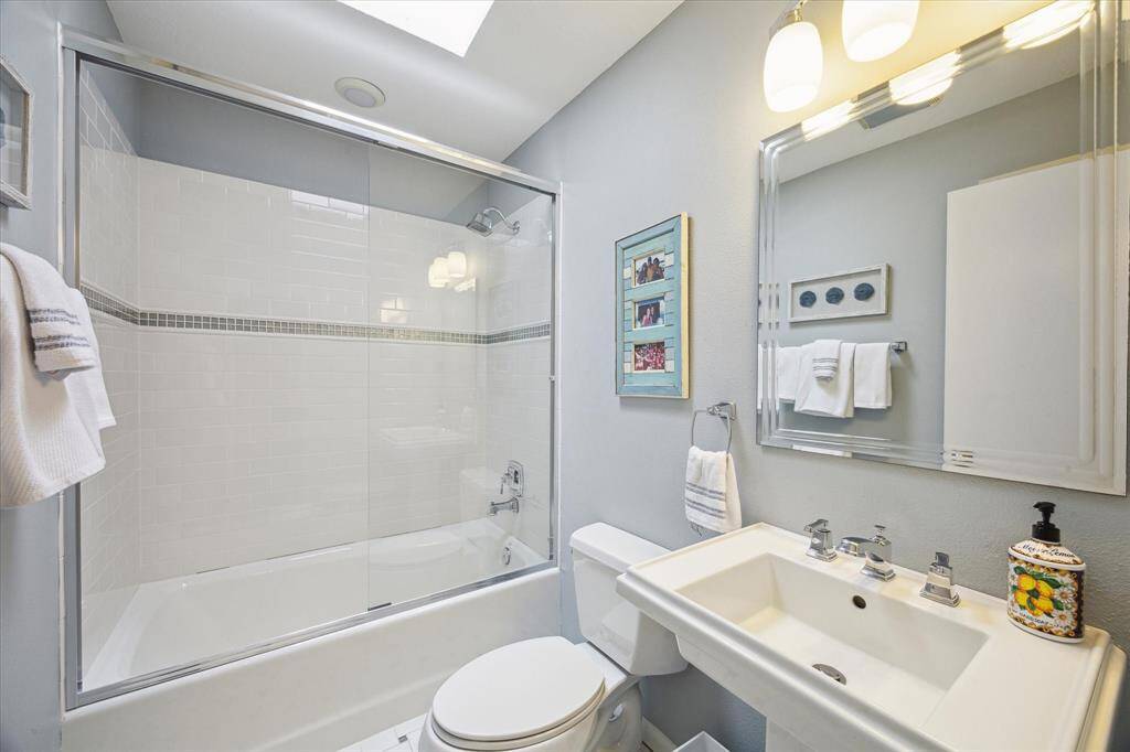 The tub shower combo is perfect for little ones after a day at the beach!