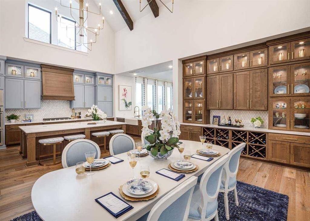 Dining Room Representative Photo 6