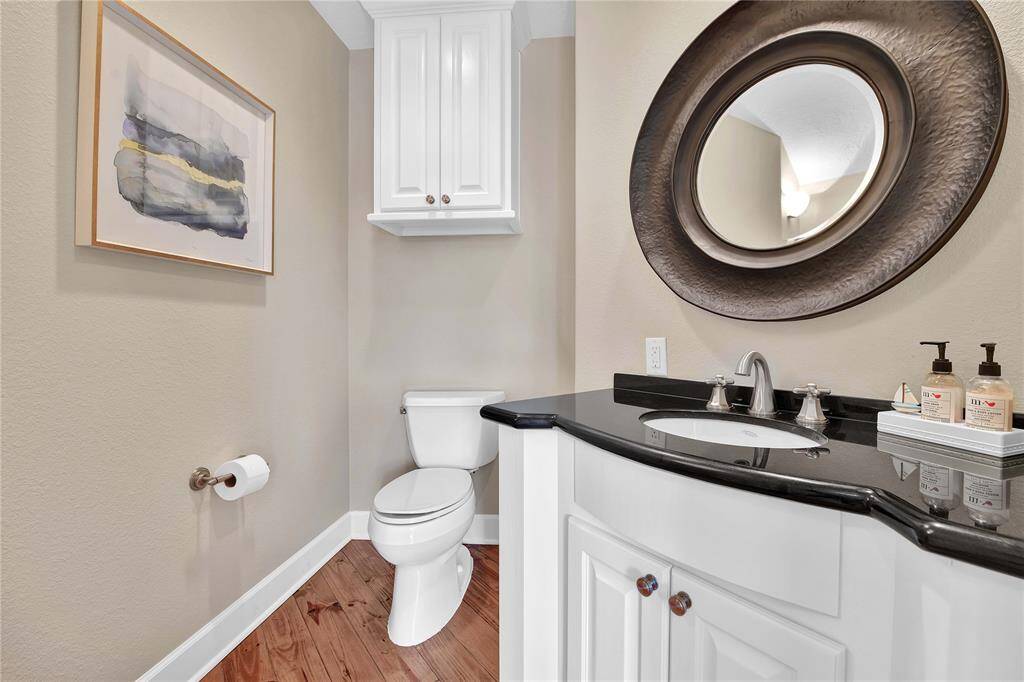 Powder room.