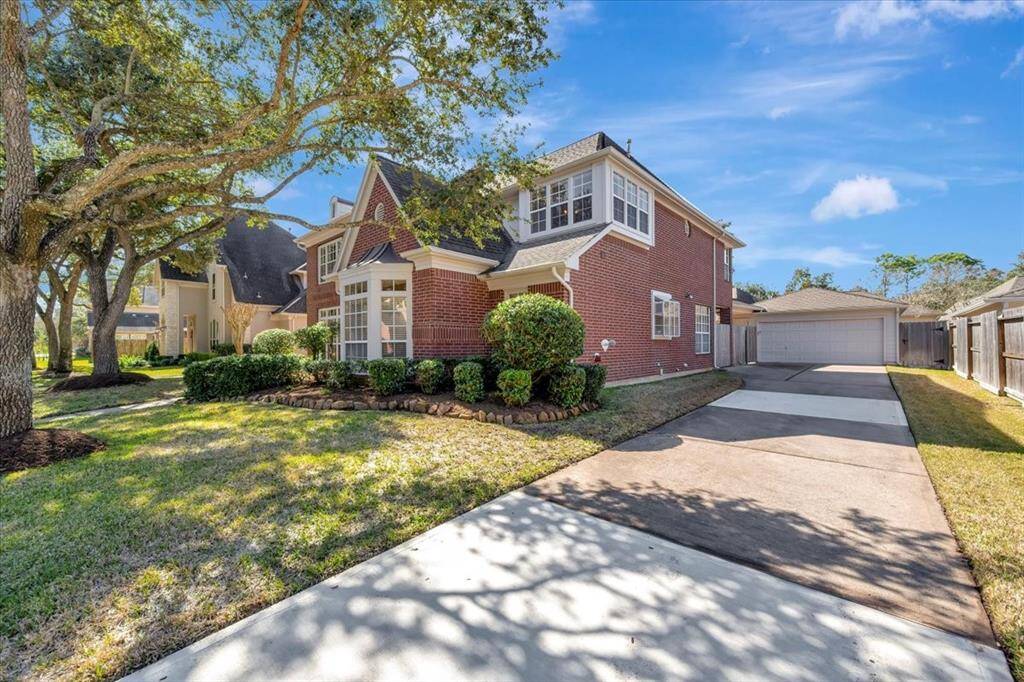 Beautiful shade trees and lots of parking options.