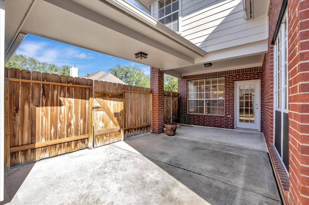 Private back patio.
