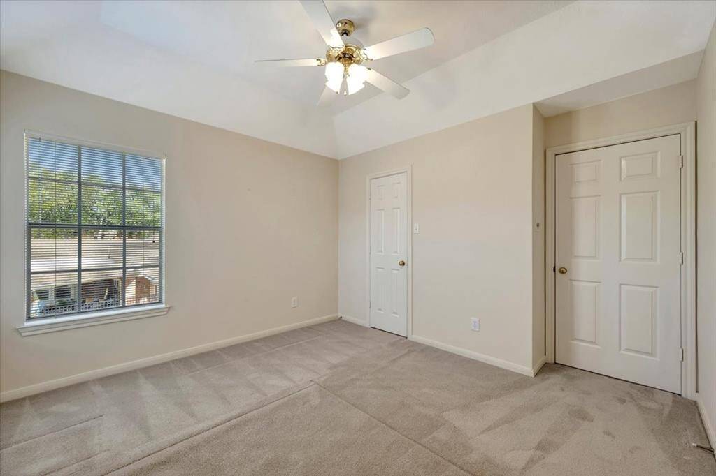 Upstairs bedroom.