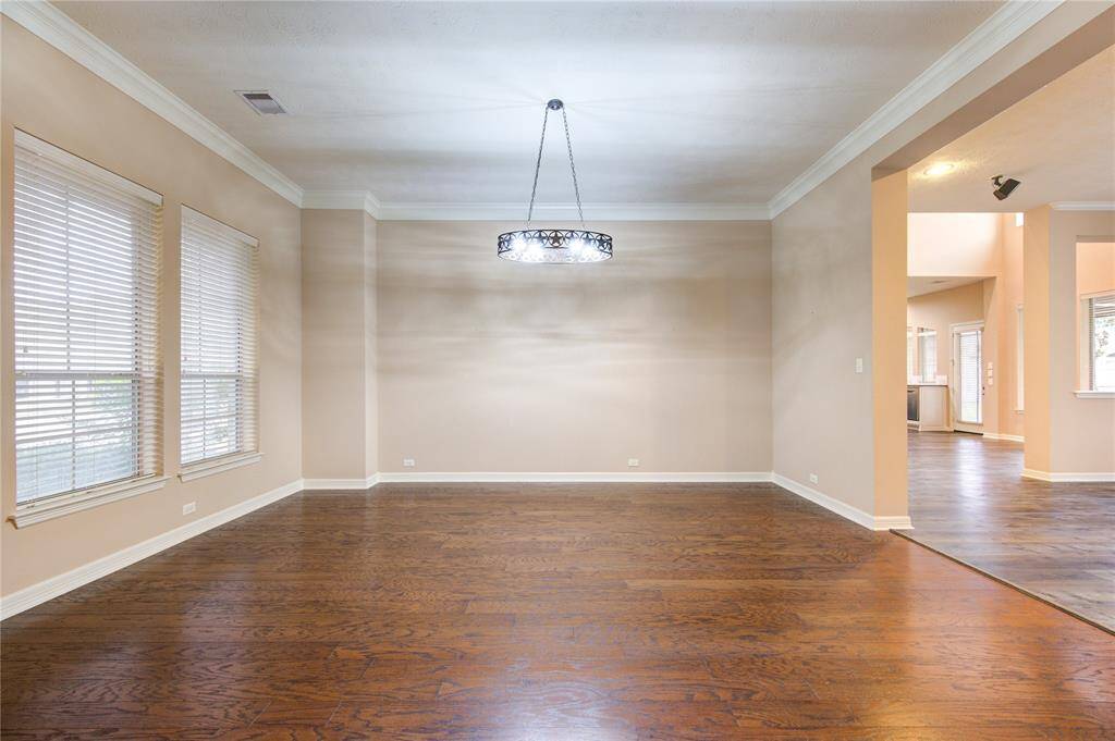 Formal dining room will fit ALL the family