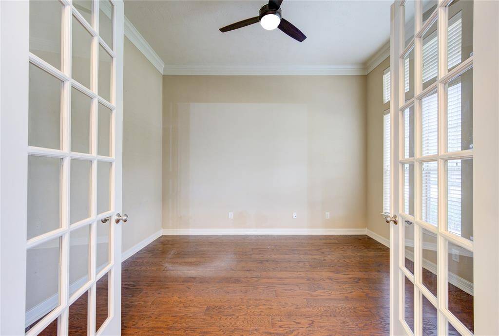 Light & bright enclosed office space