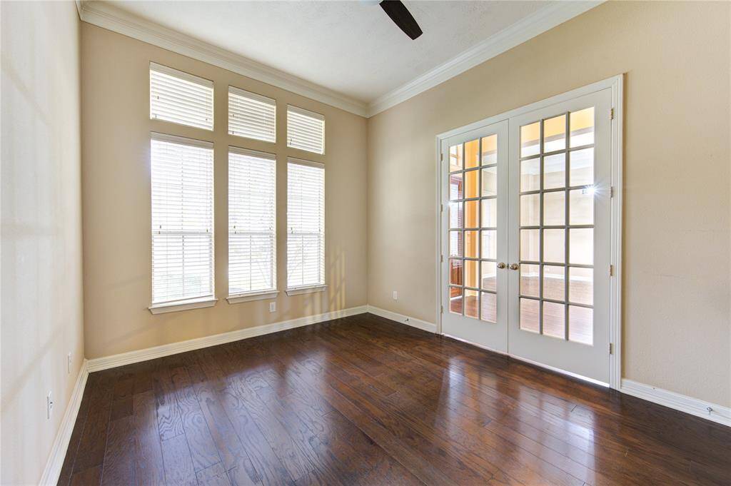 Light & bright enclosed office space