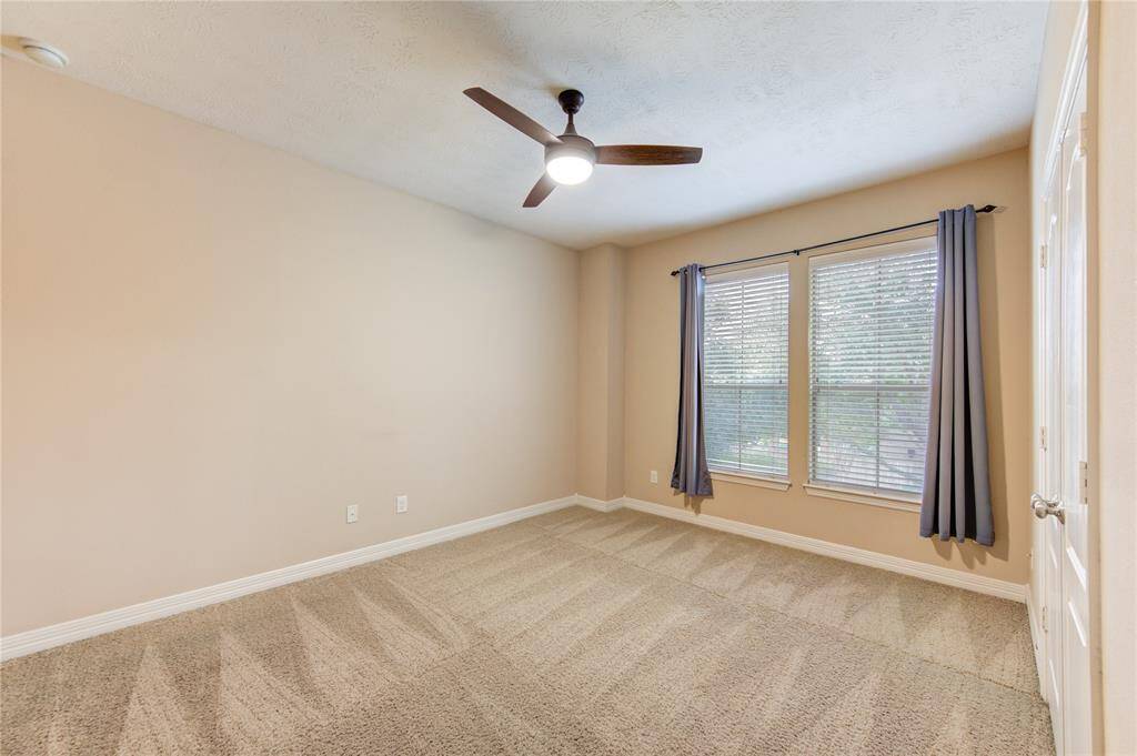 Secondary bedroom