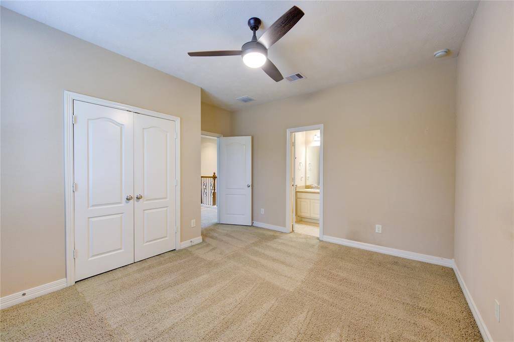 Secondary bedroom