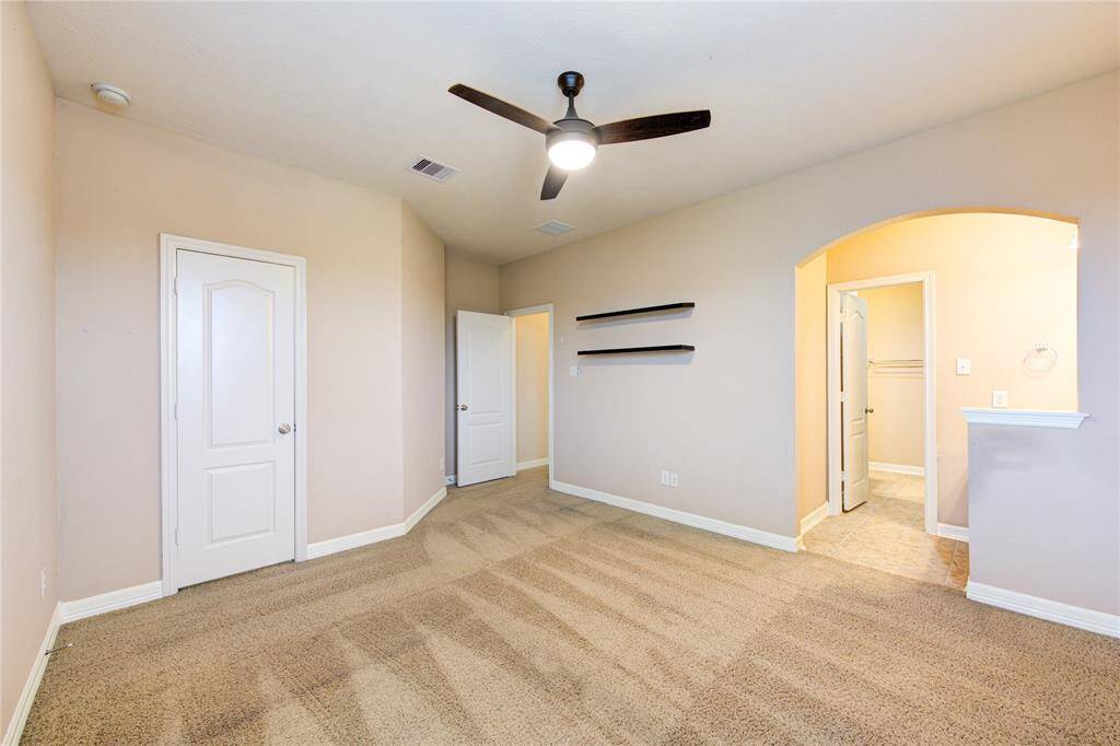 Secondary bedroom