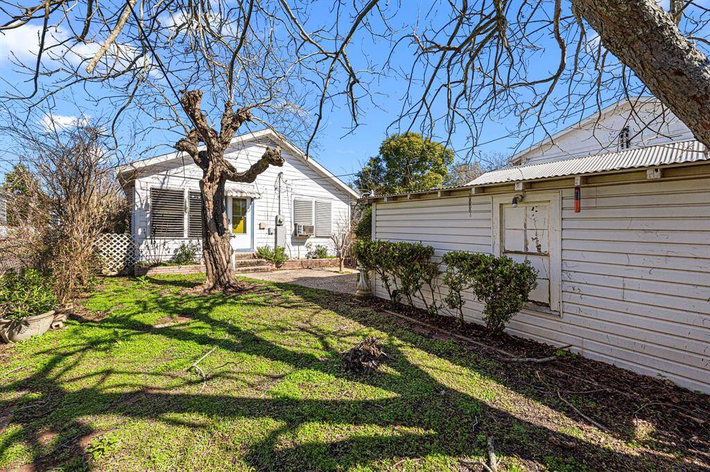 Plenty of green space for gardening or pets.