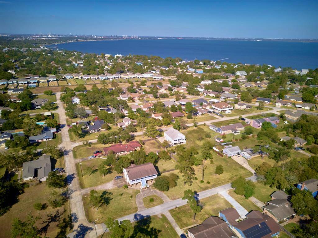 Experience peaceful living at 518 Seagrove, an oasis nestled near beautiful water views.
