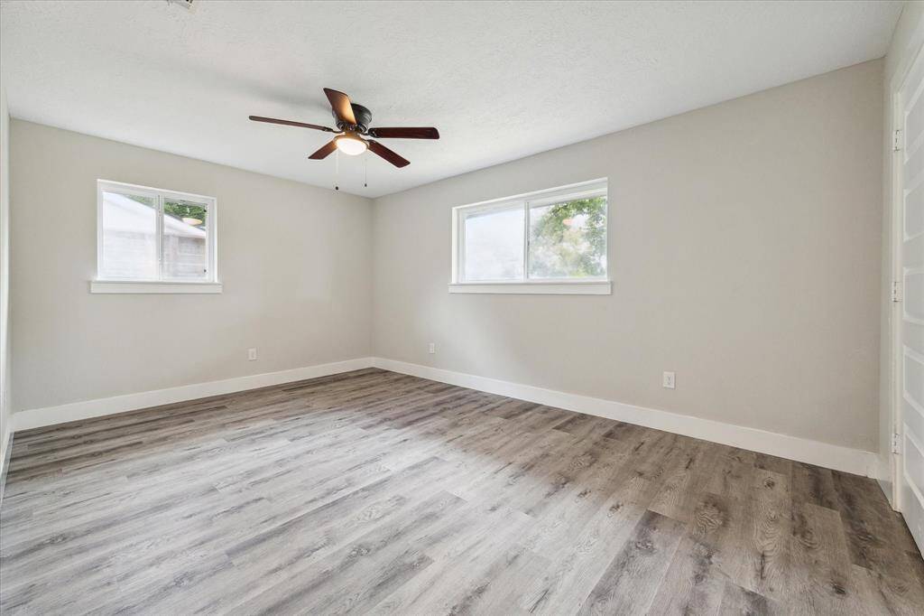 Secondary bedroom