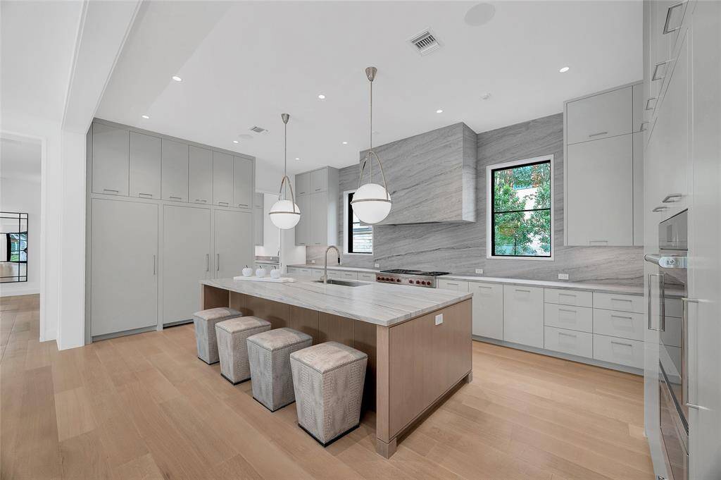All bedrooms are en-suite and the bathrooms are uniquely appointed with a well thought out combination of stone, tiling, lighting, fixtures and hardware.