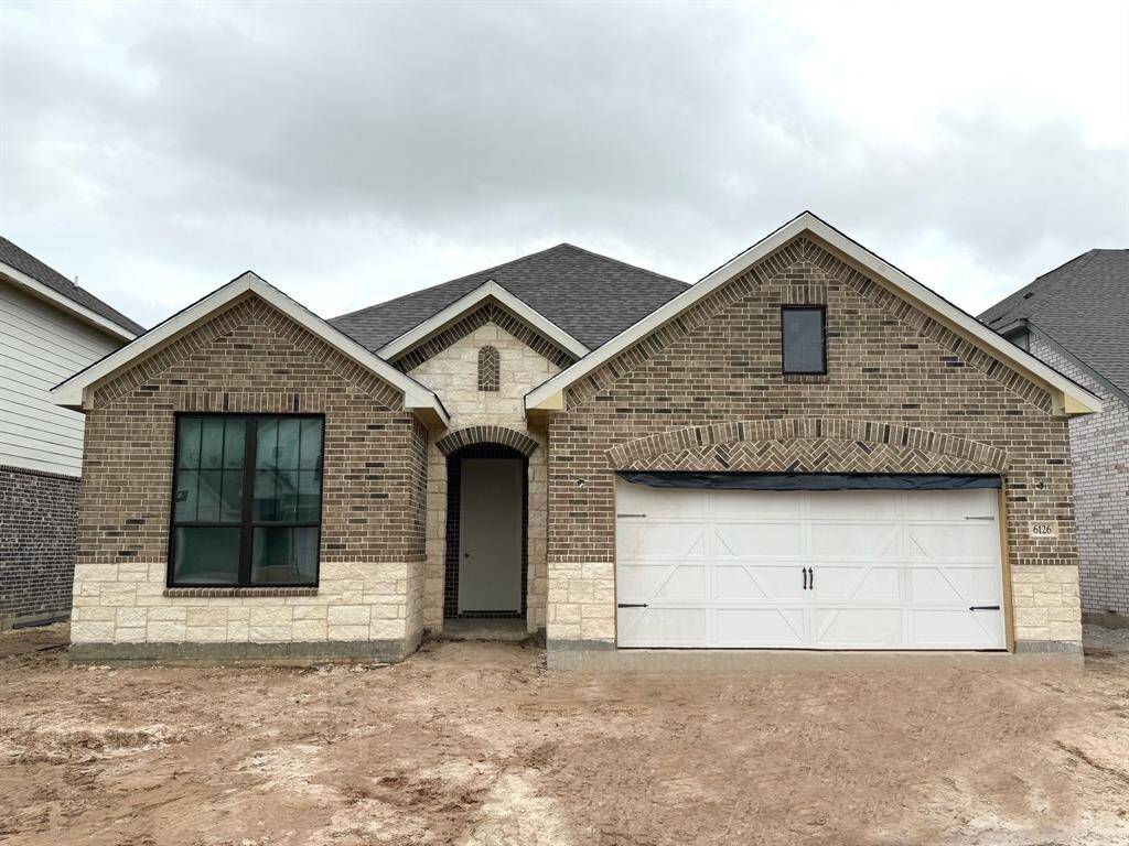 Welcome to the Olive III Plan by HistoryMaker Homes! Come experience the perfect blend of