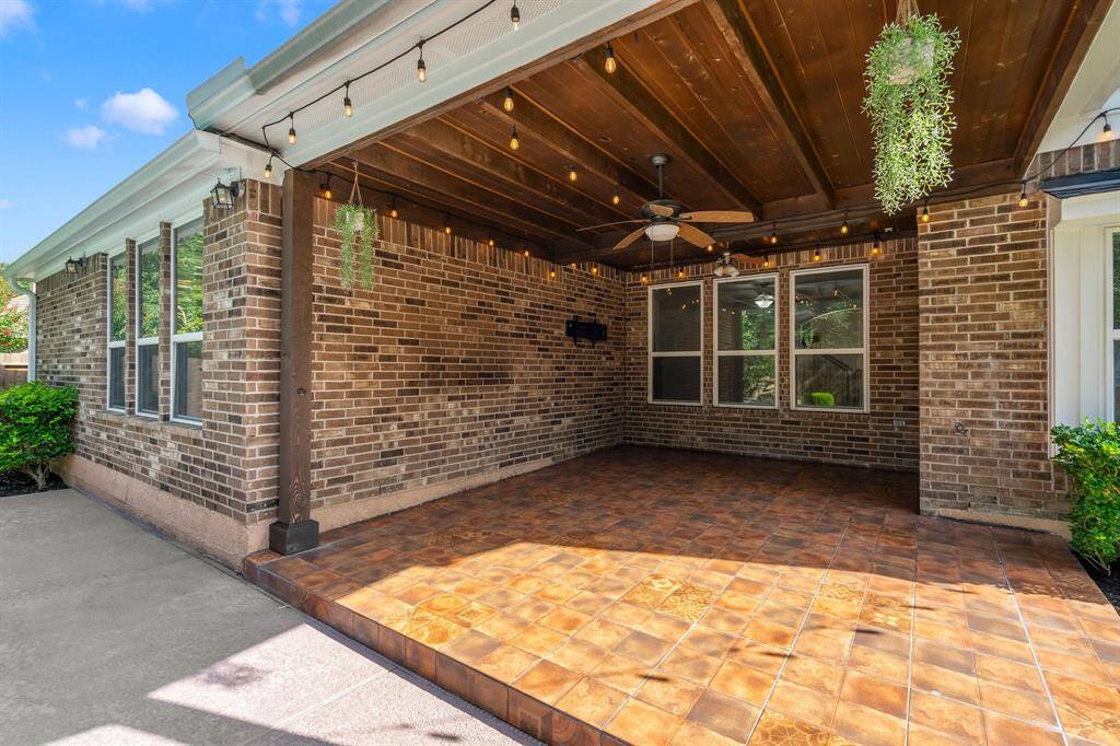 Charming Covered Patio Retreat