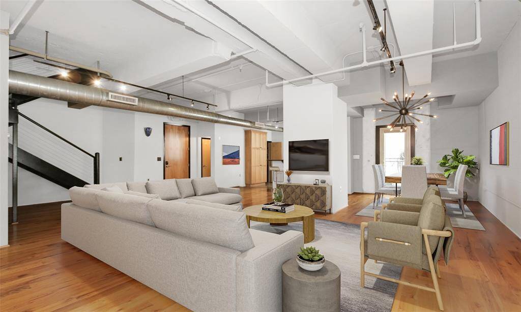 This Lofts exudes comfort, space, and style with gorgeous modern finishes and all the conveniences of city living. This photos has been virtually staged and digitally enhanced.
