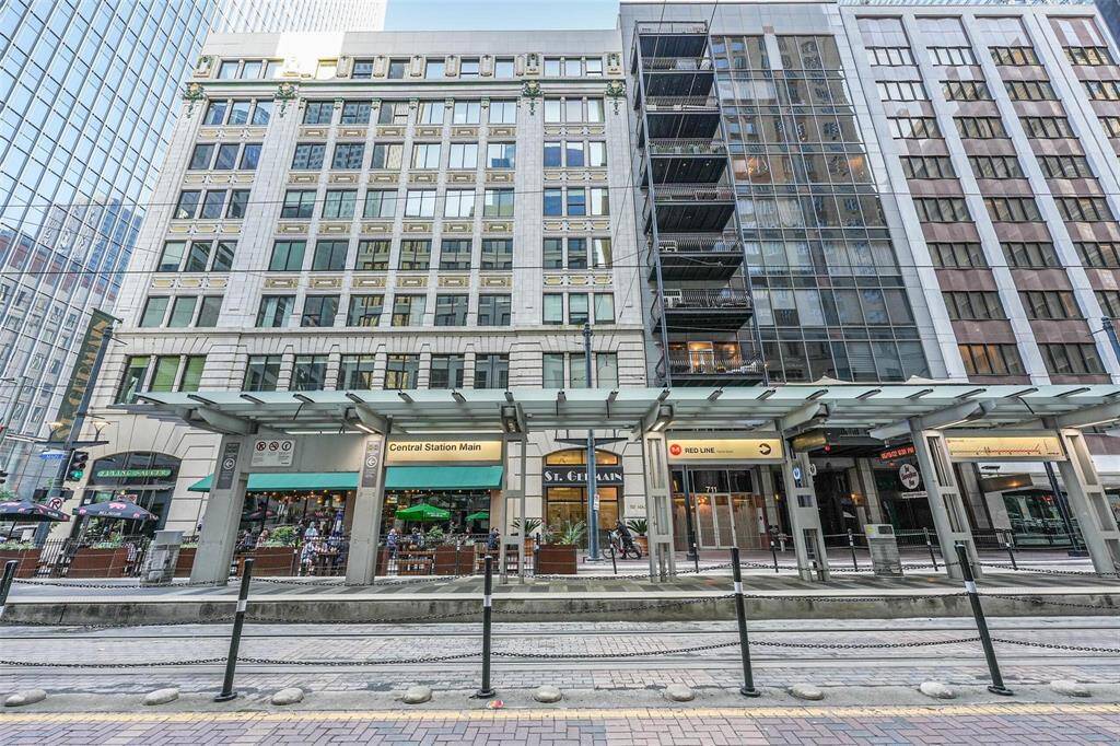 Historical 10 story building with a glass facade is perfectly located in the center of Downtown close to all of Houston's hot spots.