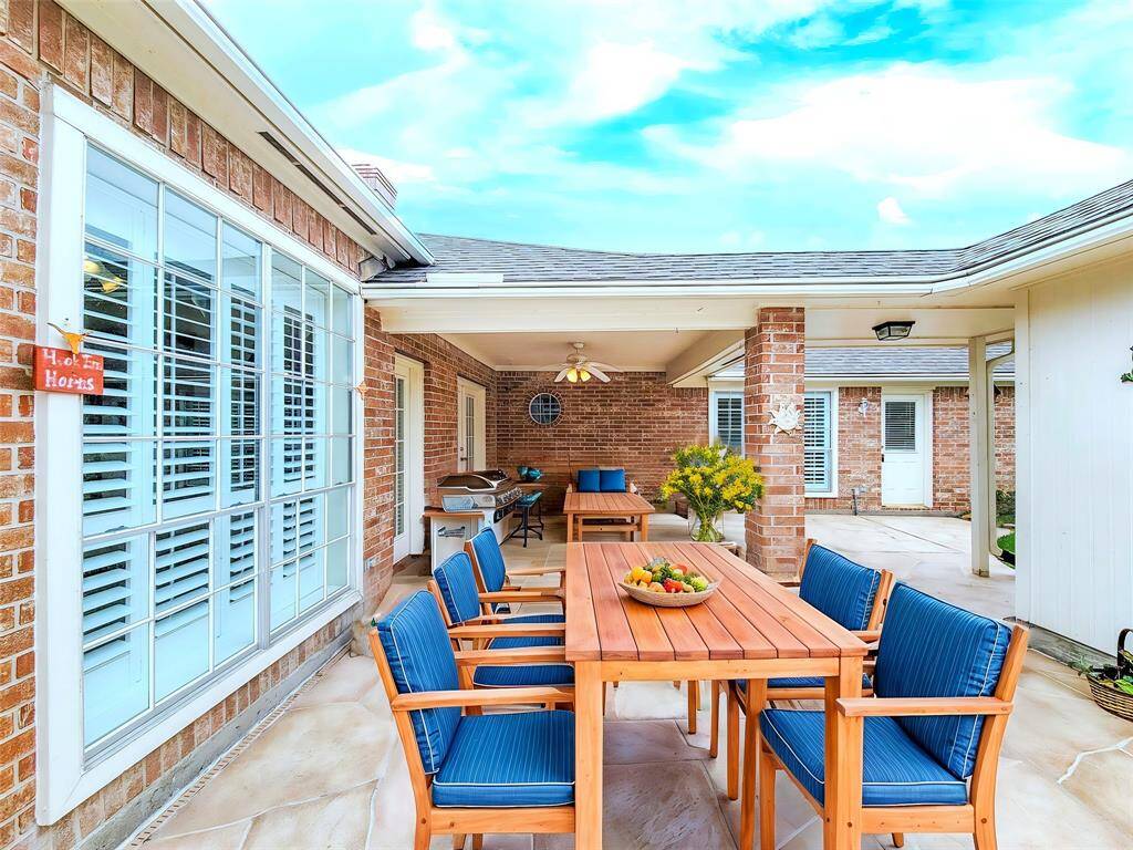 Perfect Patio for outdoor entertaining-Virtually Staged