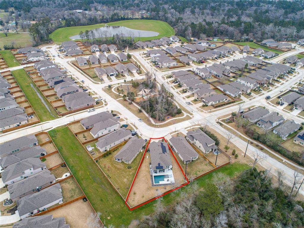 Great shot of this section of Northgrove showing the playground and walking trail around wooded area just across the street.