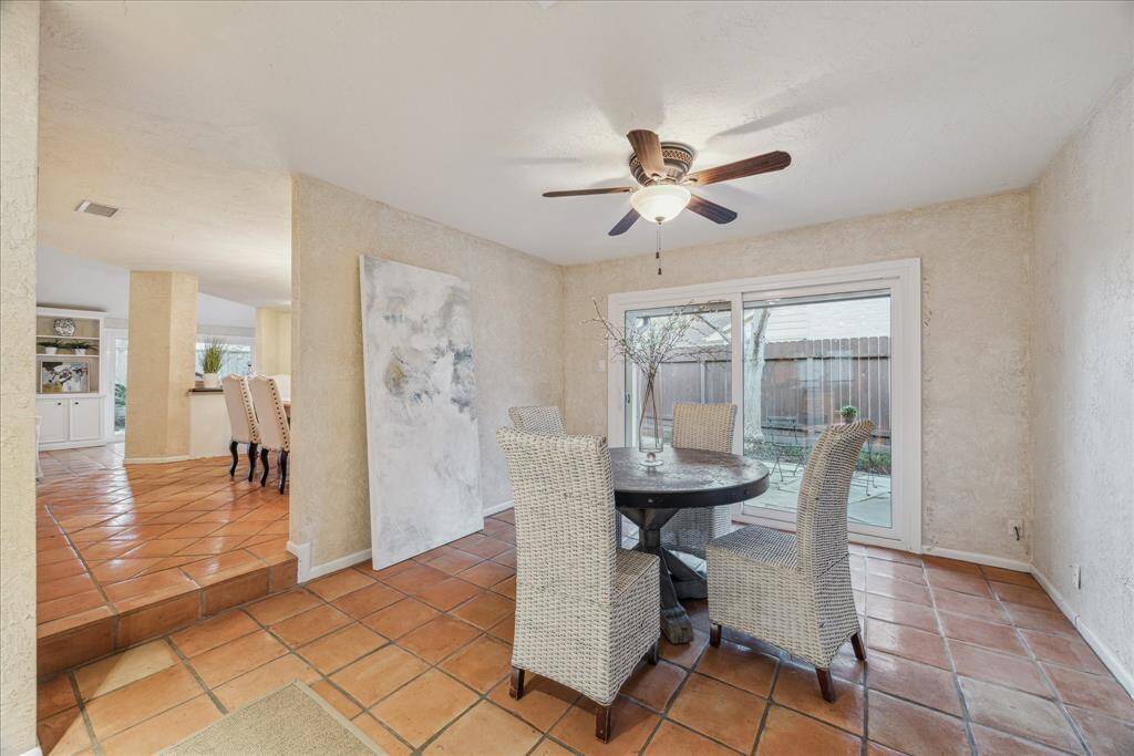 Breakfast room to dining room layout.   Helpful when entertaining, providing multiple dining areas.