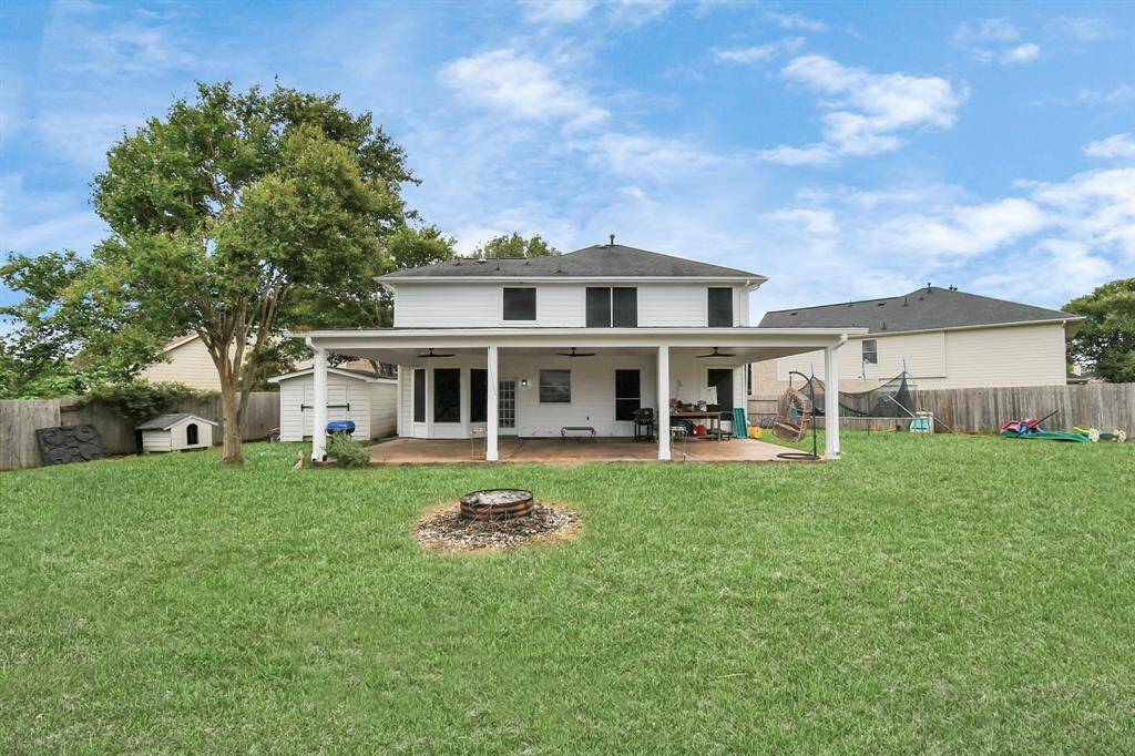 Spacious Backyard