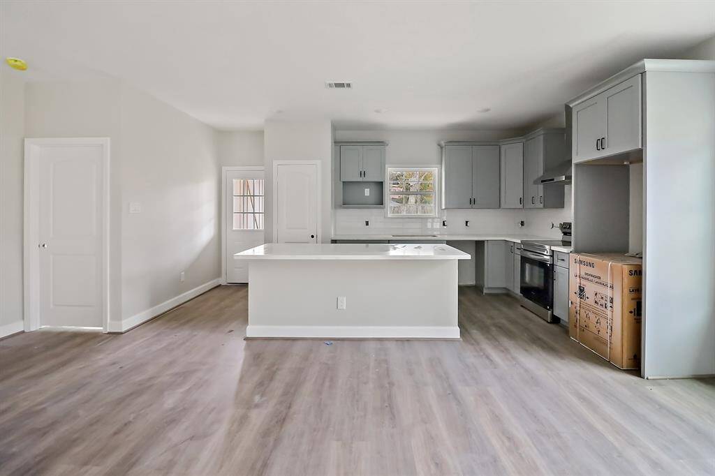 Open kitchen