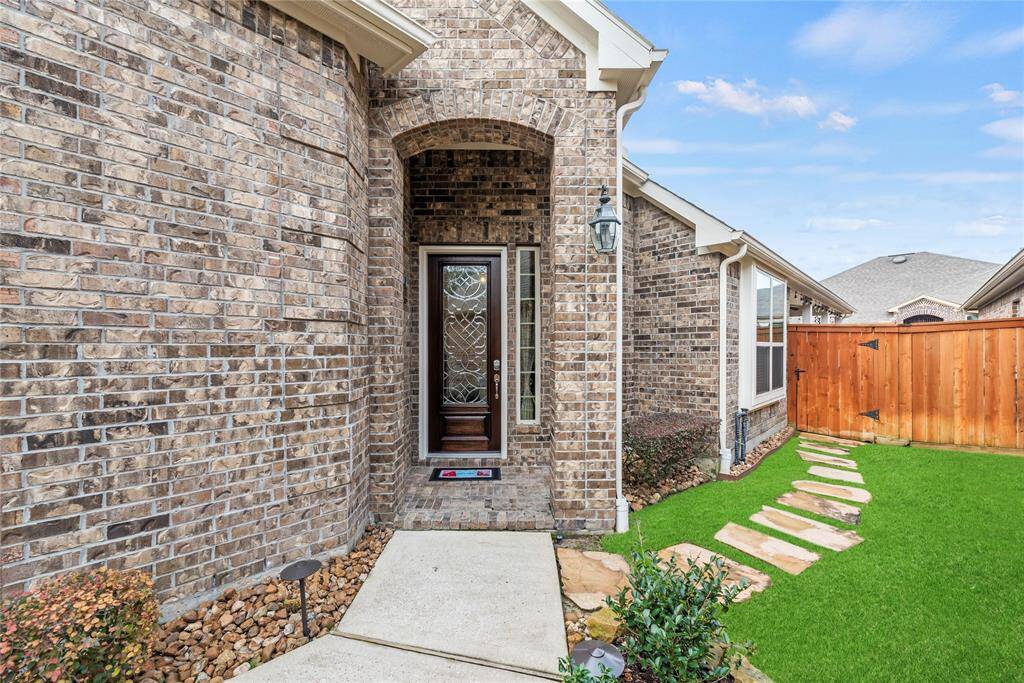 Live the good life in The Heritage at Towne Lake’s 55+ community, offering resort-style amenities and easy access to lakeside dining and shopping. This stunning one-story home features an open-concept design, elegant finishes, and a luxurious owner’s suite. Enjoy a covered patio, fenced yard with a sprinkler system, and a beautifully designed home in a vibrant, active-adult community.