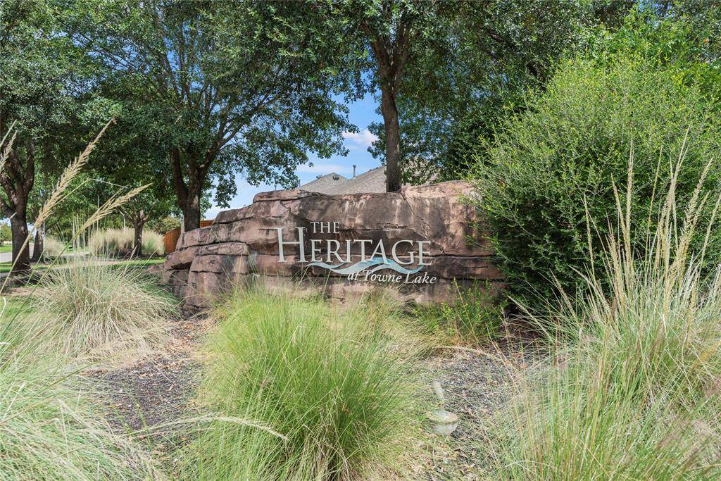 For those 55 and better, The Heritage at Towne Lake offers a vibrant, active-adult enclave designed for a lifestyle of connection and recreation. At its heart is The Lodge, the community’s crown jewel, bustling with activity from morning to night. This exceptional amenity center features a lap pool and spa, state-of-the-art fitness center, billiard room, arts & crafts studio, library, and a grand ballroom, offering endless opportunities for socializing, wellness, and fun.