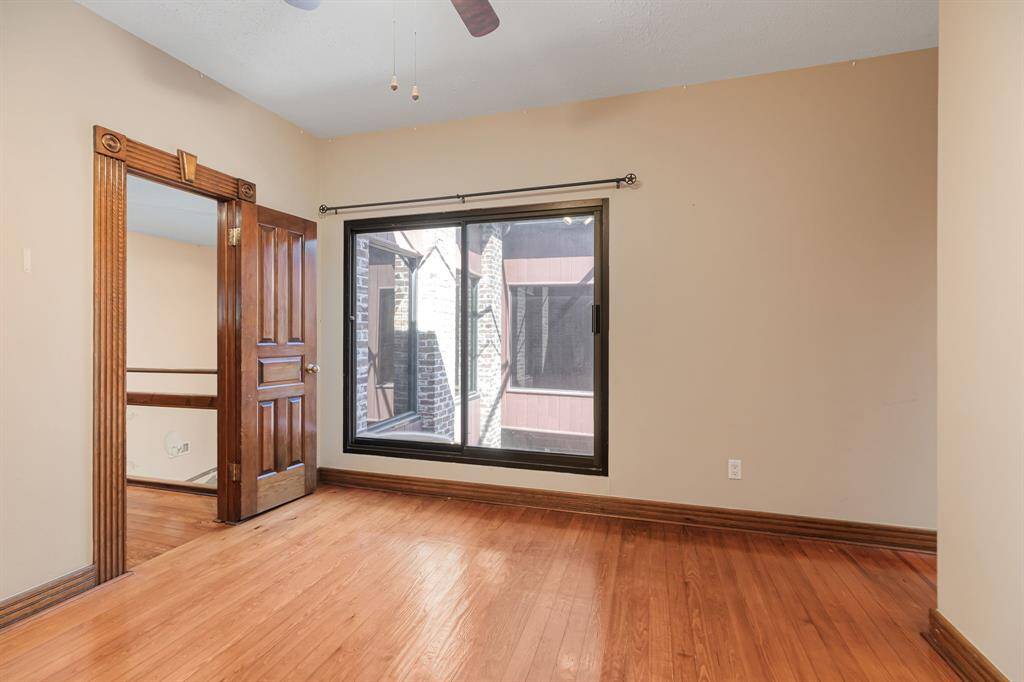 secondary bedroom