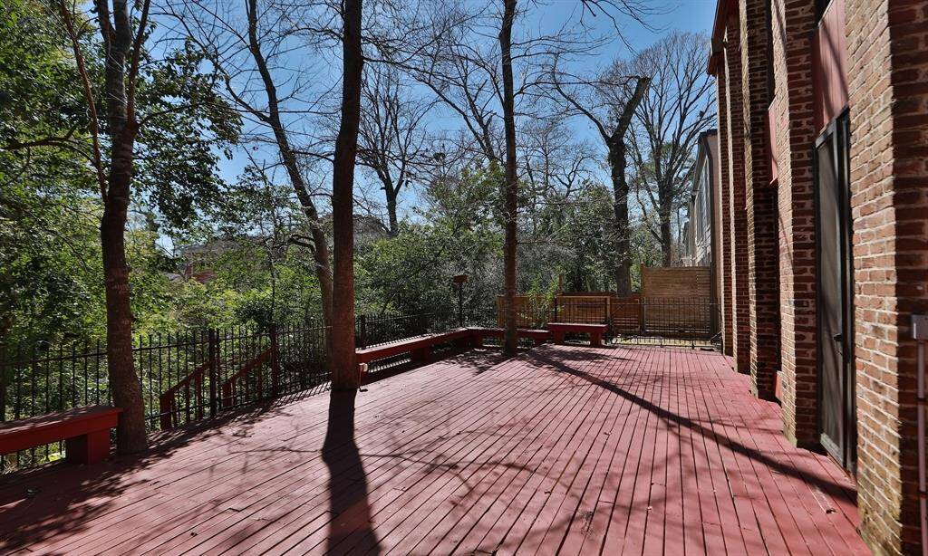 WOW what a magnificent huge deck overlooking the ravin for those magnificent outdoor parties