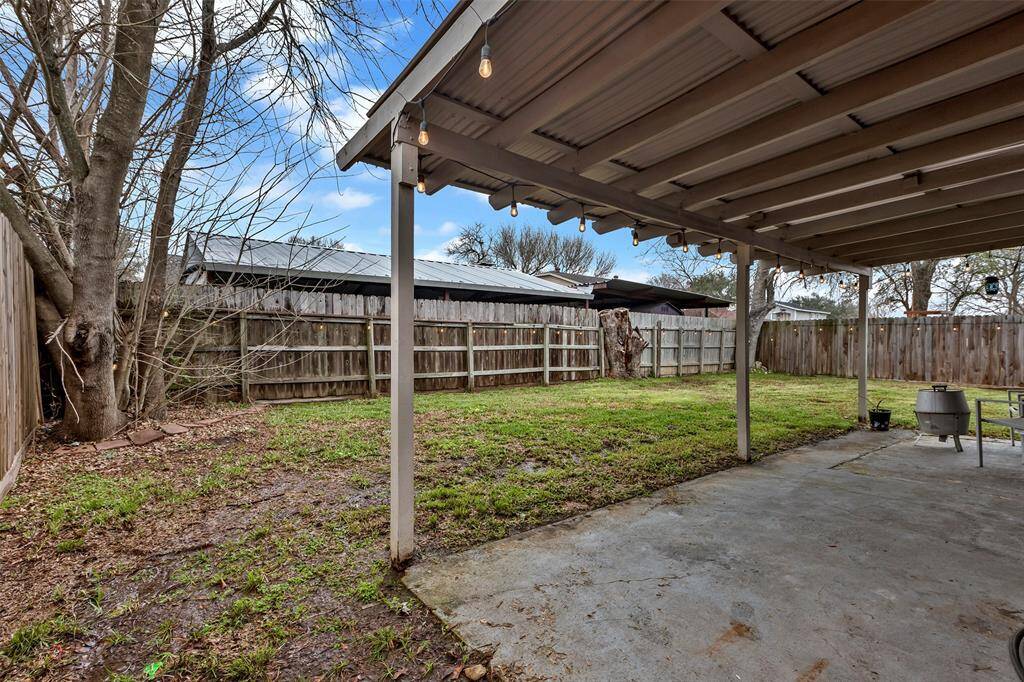 Plenty of room for outdoor activities!