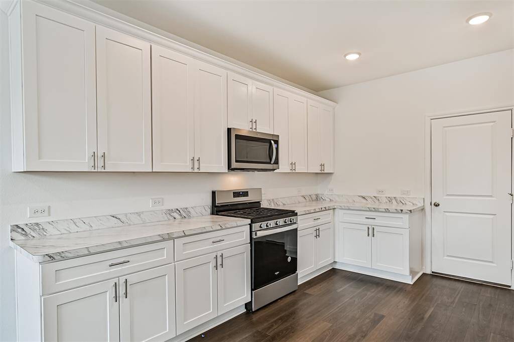Marble like countertops.