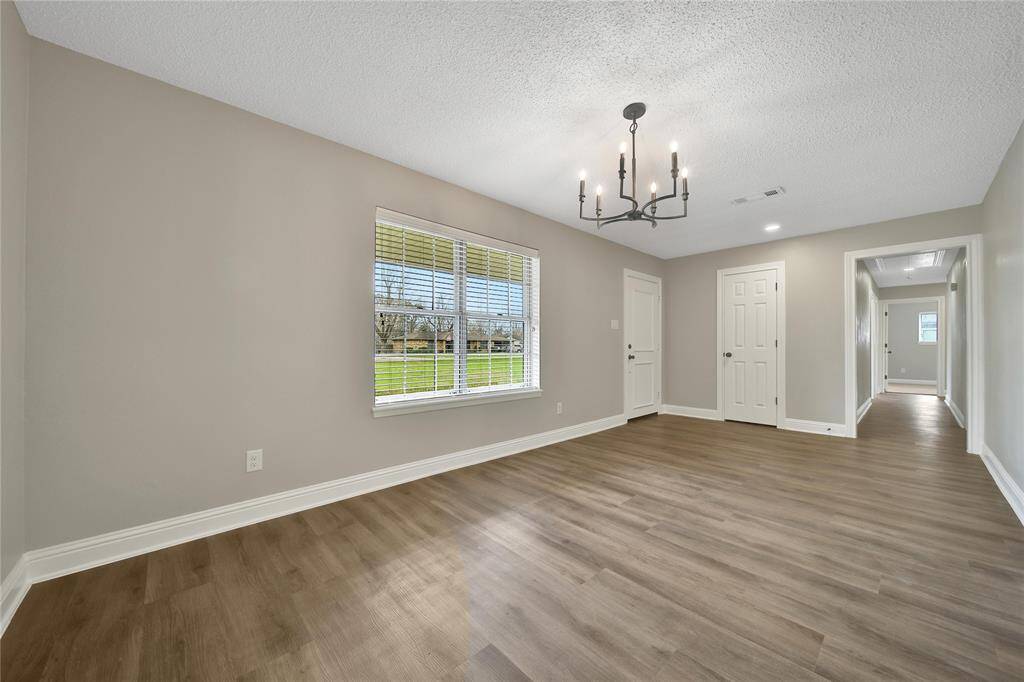 2nd view of entry room.