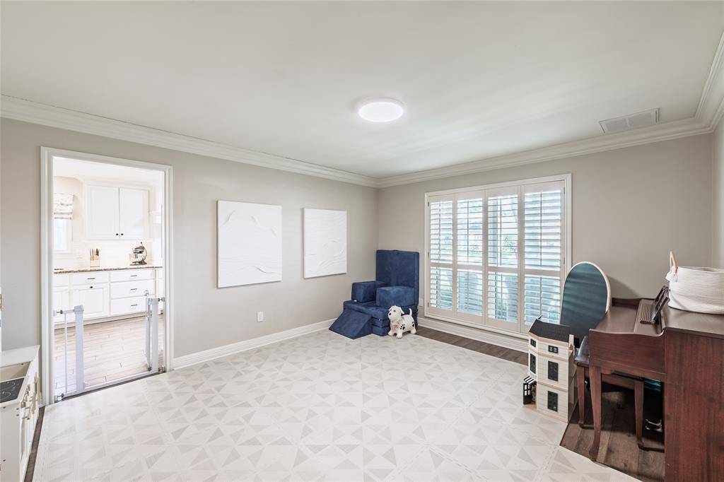 Another view of this flexible space.