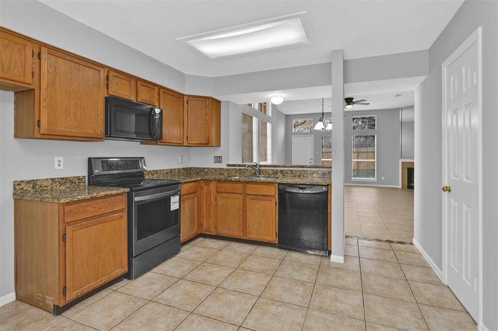 Granite Counters. New Microwave