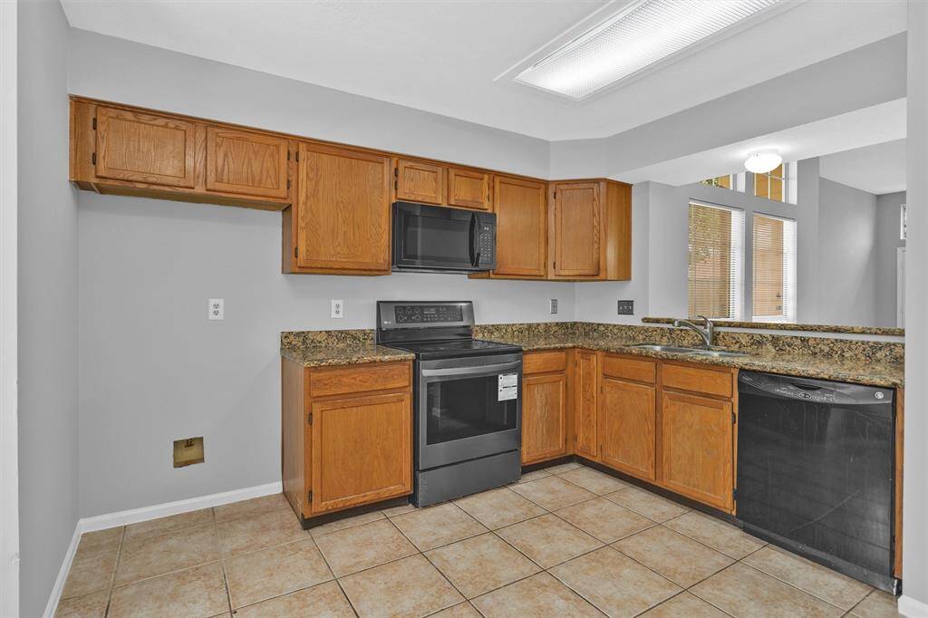 Granite Counters. New Microwave