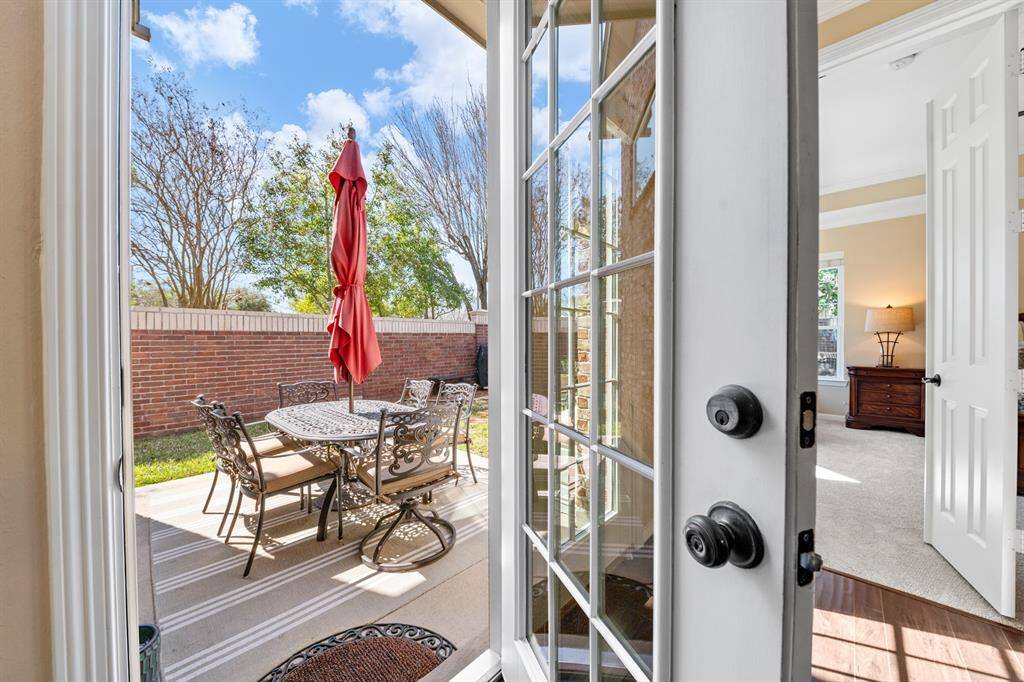 Most patio homes have a very small yard, but not this home!