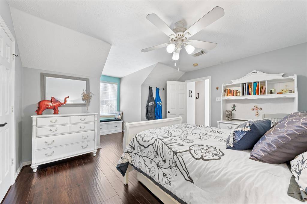 Another view of this charming bedroom with its own window nook!