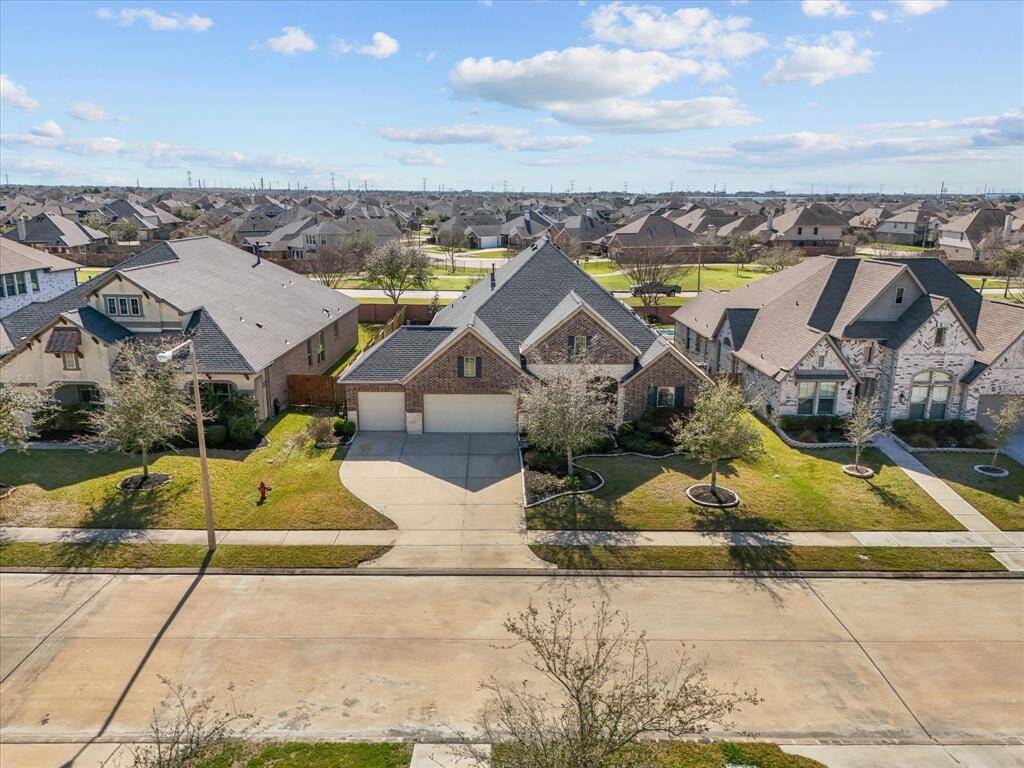 Elevated view reveals the home's position within the well-planned community, located on a cul de sac street.