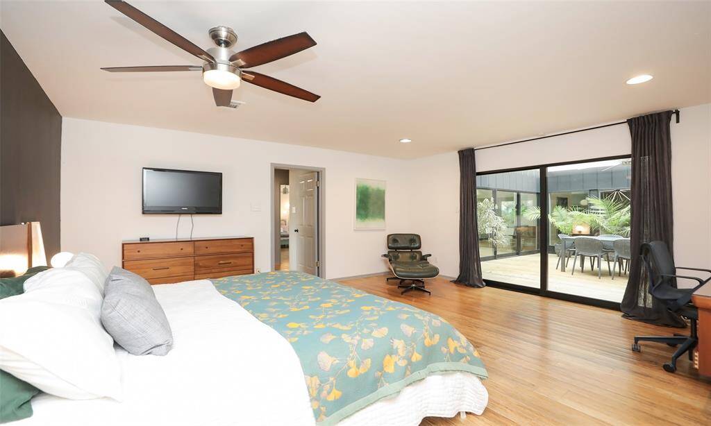 Wake up with a view of your private outdoor atrium.