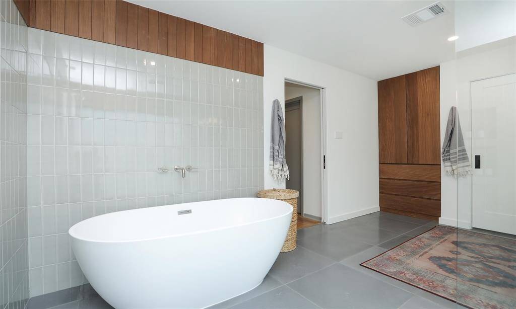 Last look at this beautiful home! Call listing agent today for a private showing!