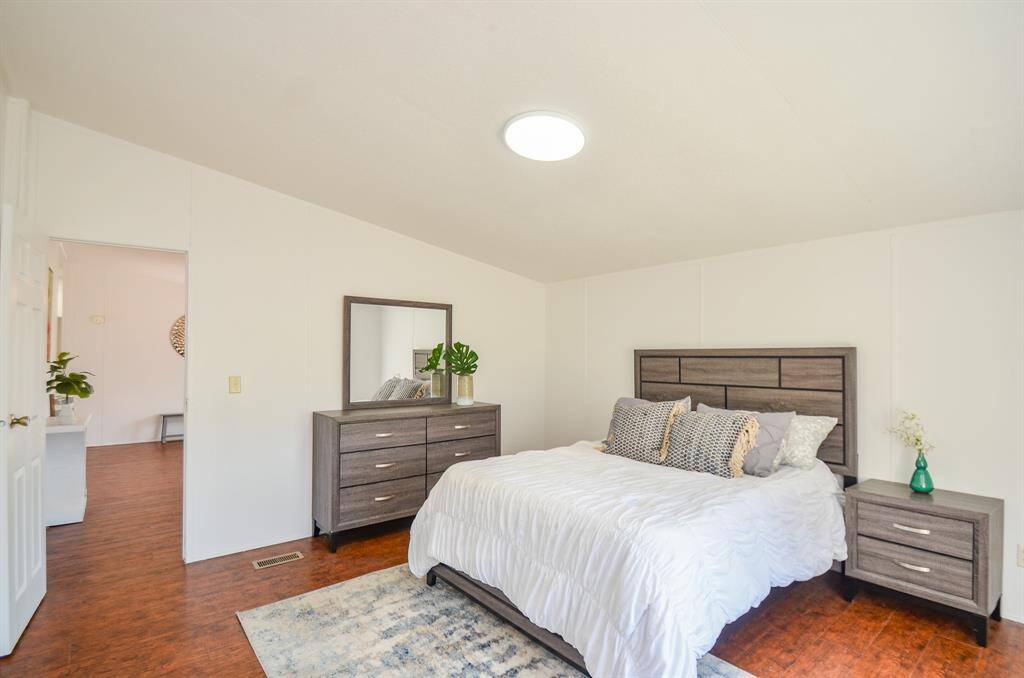Tastefully updated 3/2 on large lot - Virtually staged. Fixtures will vary.